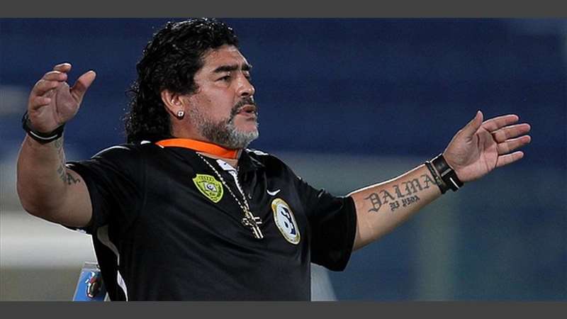 Schyluje se k senzaci? Maradona by prý mohl převzít Tottenham!